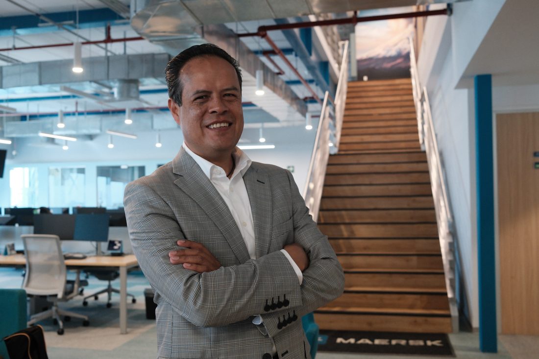Carlos Popoca Lagunas en las oficinas donde dirige los proyectos de Tres Digital